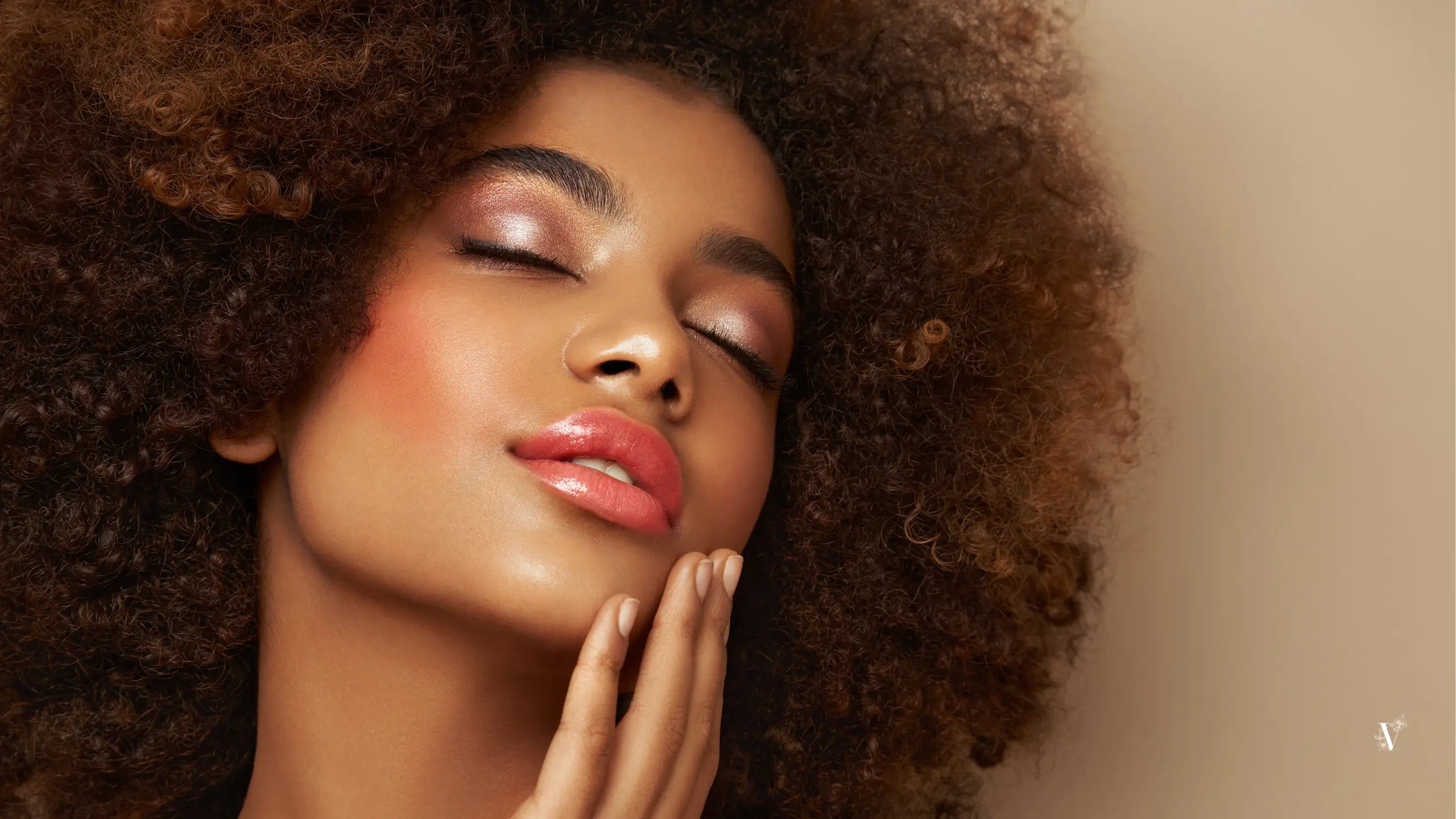 Celebrating-the-Beauty-of-Natural-Afro-Hair-A-Guide-to-Loving-and-Caring-for-Your-Curls Volgari