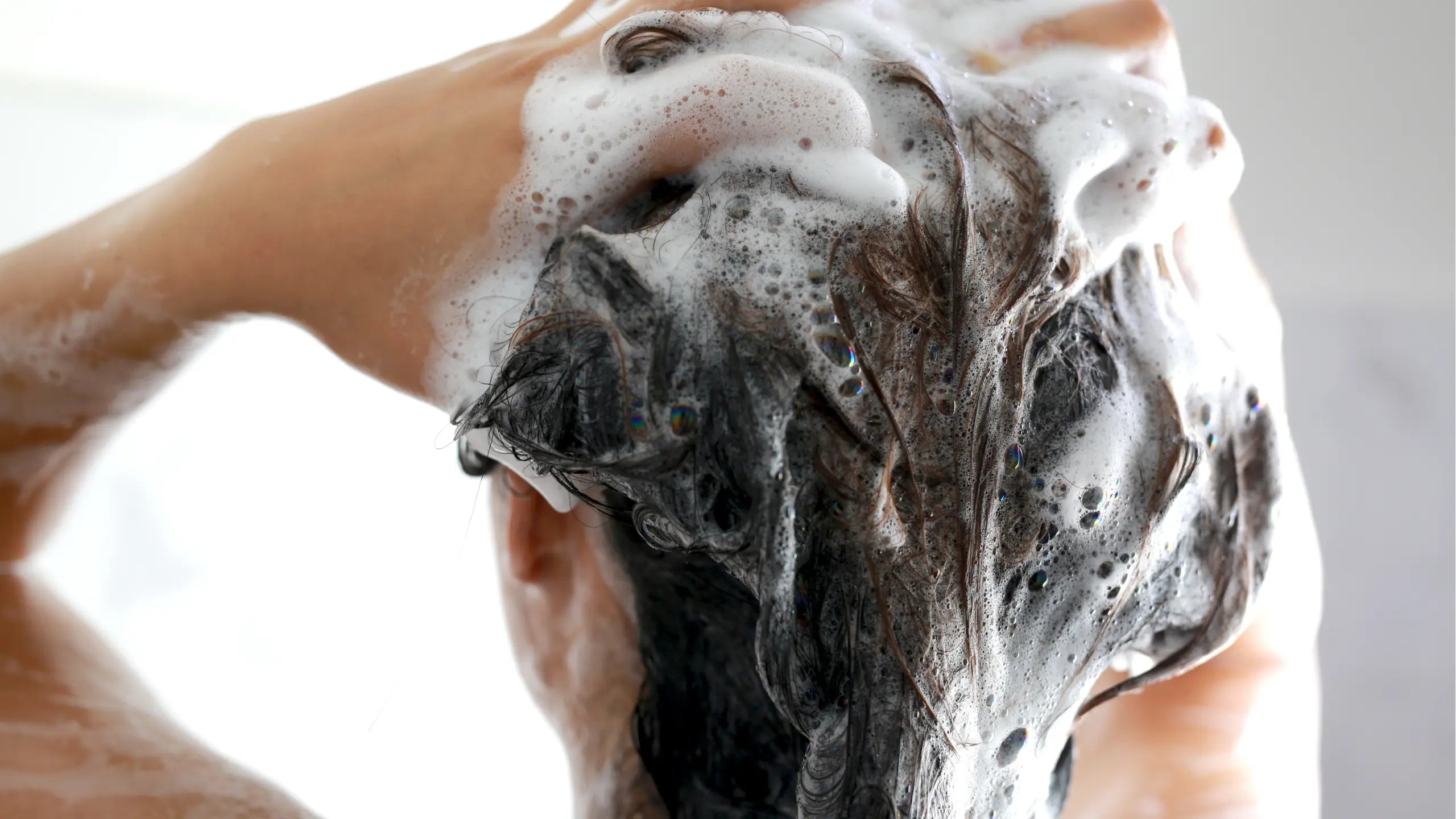 Understanding-Sulfates-Why-Avoiding-Them-Can-Transform-Your-Hair-Care Volgari